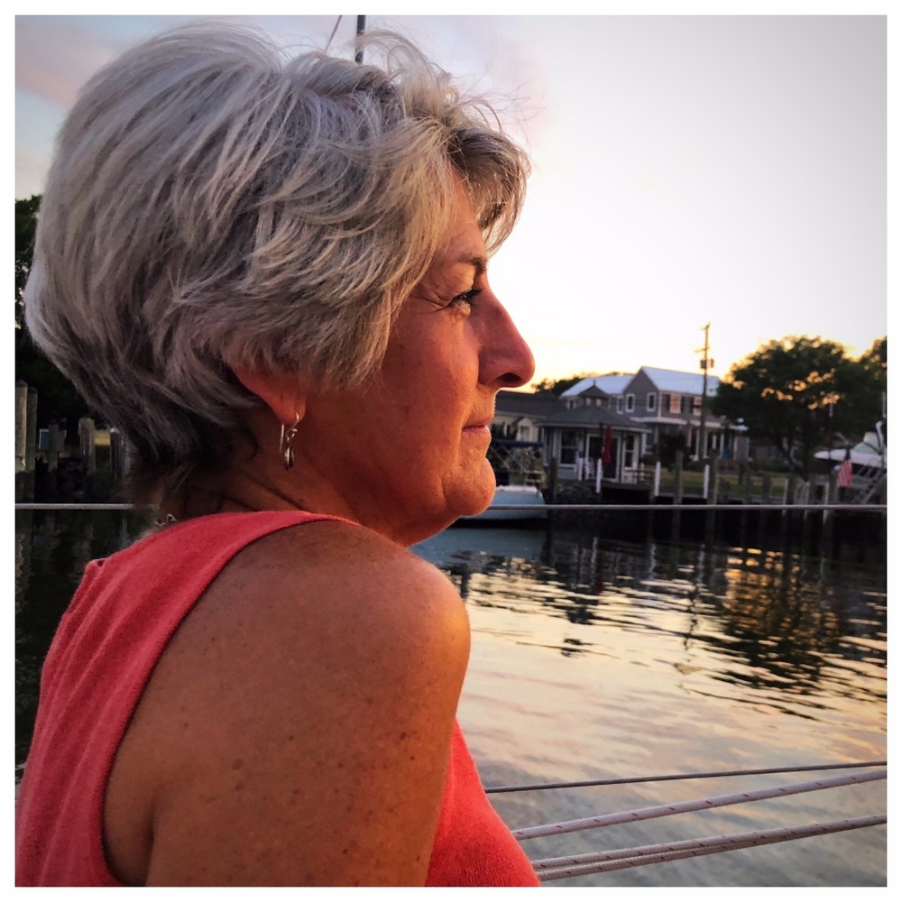 Meet your Posher, Lois